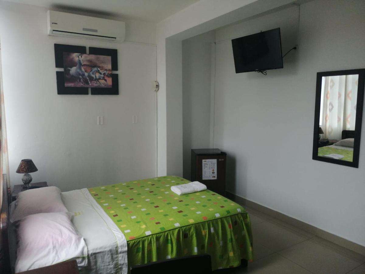 Hospedaje Renzo Tarapoto Dış mekan fotoğraf