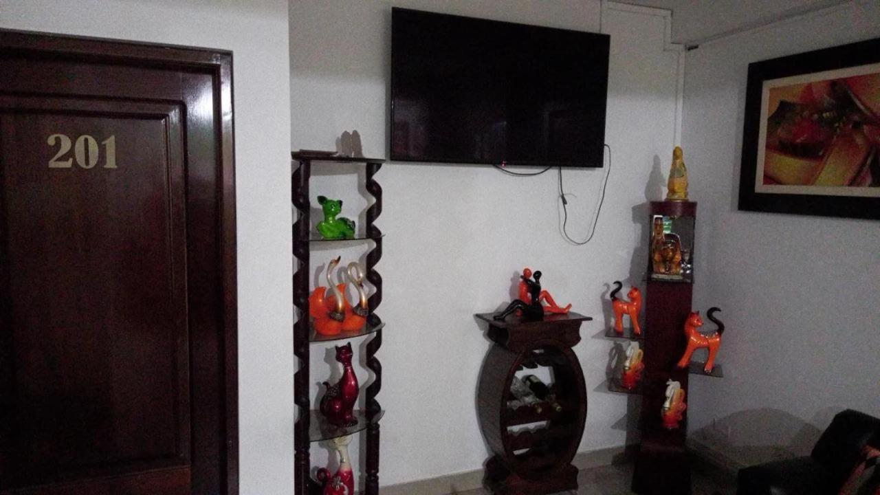 Hospedaje Renzo Tarapoto Dış mekan fotoğraf