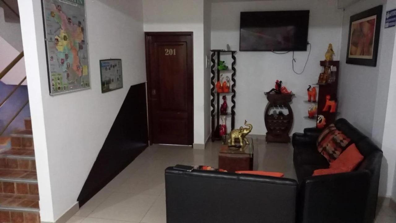 Hospedaje Renzo Tarapoto Dış mekan fotoğraf